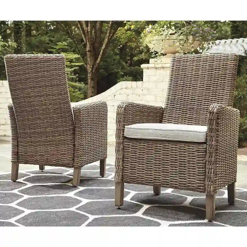 Ensemble de salle à manger d'extérieur 5 pièces marron/beige Signature Design by Ashley Beachcroft - 42,25 po L x 84,25 po P x 29,25 po H