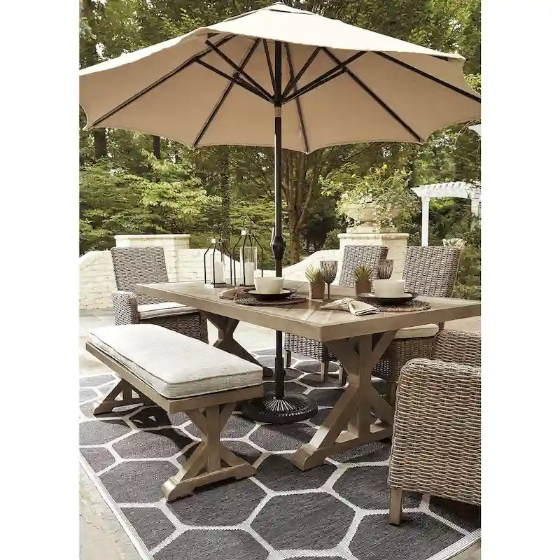 Ensemble de salle à manger d'extérieur 5 pièces marron/beige Signature Design by Ashley Beachcroft - 42,25 po L x 84,25 po P x 29,25 po H