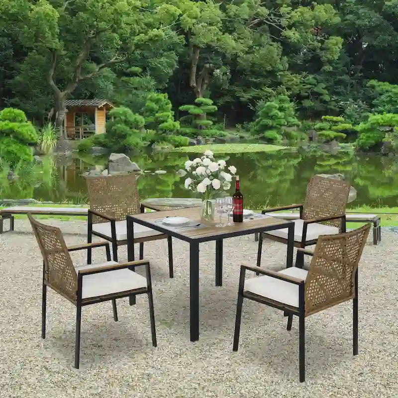 Ensemble de table et chaises de jardin 5 pièces résistant aux intempéries, ensemble de conversation pour patio, plateau de table en bois d'acacia avec trou pour parasol, rotin extérieur