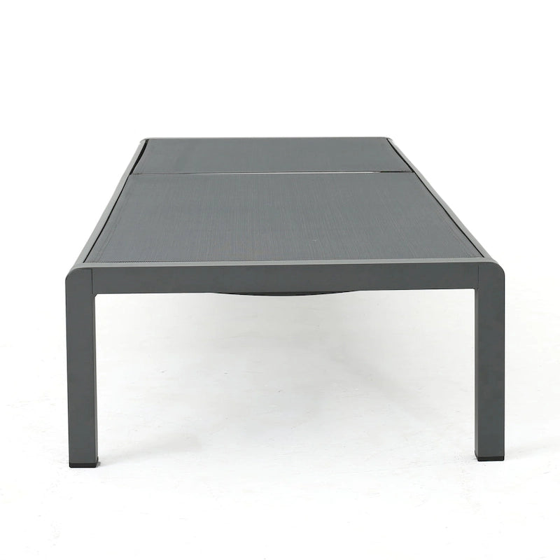 Ensemble de 2 chaises longues Cape Coral grises, réglables, en maille, avec roulettes, 195 cm (77 po).