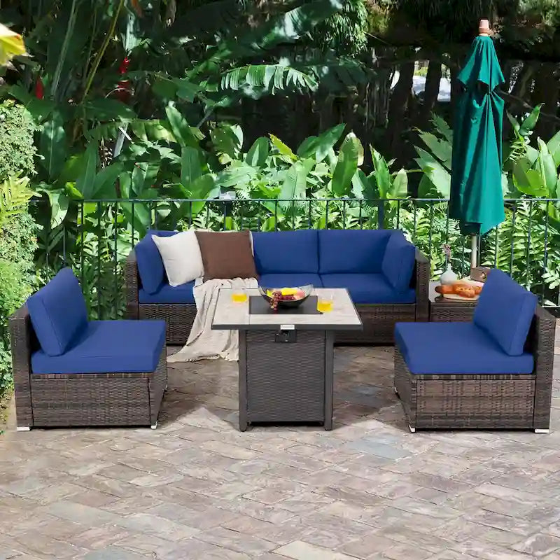 Ensemble de mobilier de jardin en rotin Costway 7 pièces avec housse pour table de foyer extérieur 30 pouces - Voir les détails