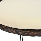 Ensemble de salle à manger d'extérieur 3 pièces comprenant une table basse ronde en verre avec étagère de rangement et 2 chaises en rotin avec coussins.