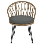 Ensemble de salle à manger d'extérieur 3 pièces comprenant une table basse ronde en verre avec étagère de rangement et 2 chaises en rotin avec coussins.