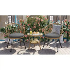 Ensemble de salle à manger d'extérieur 3 pièces comprenant une table basse ronde en verre avec étagère de rangement et 2 chaises en rotin avec coussins.
