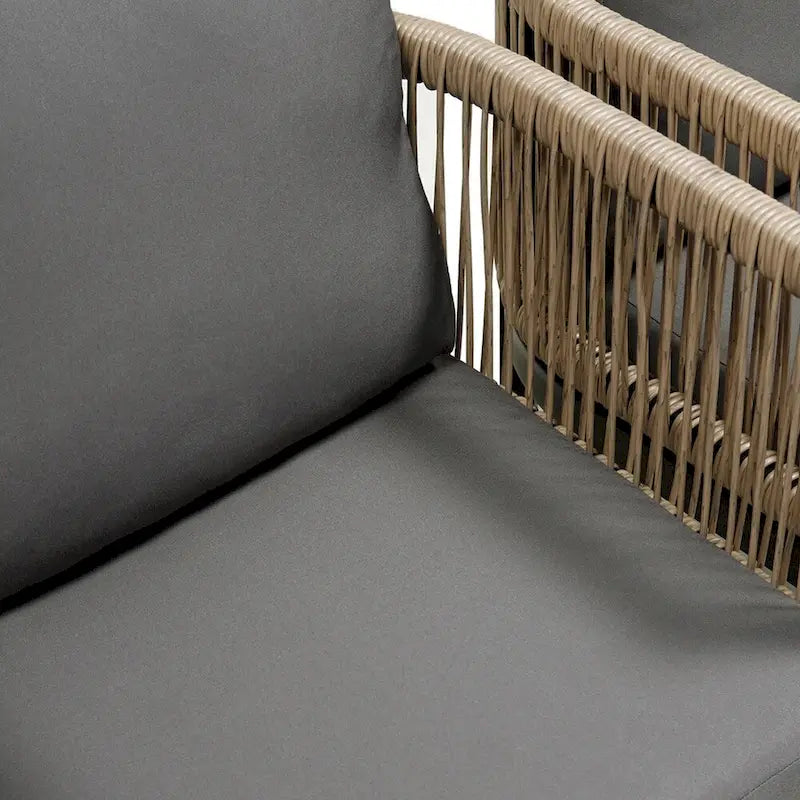 Ensemble canapé d'extérieur multi-places avec table, idéal pour le jardin, la cour et les balcons.
