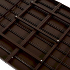 Ensemble de salle à manger d'extérieur 7 pièces comprenant une table rectangulaire en acier et 6 chaises.
