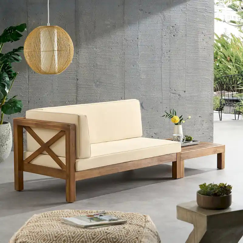 Ensemble canapé deux places et table basse d'extérieur Brava en bois d'acacia avec accoudoir gauche et coussin, par Christopher Knight Home