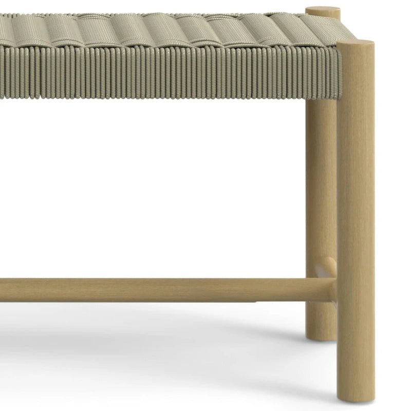 Banc contemporain d'extérieur/intérieur WYNDENHALL Soraya 45,7 cm x 116,8 cm (18 po x 46 po) - Profondeur : 40 cm (15,7 po) ; largeur : 116,8 cm (46 po) ; hauteur : 45,5 cm (17,9 po)