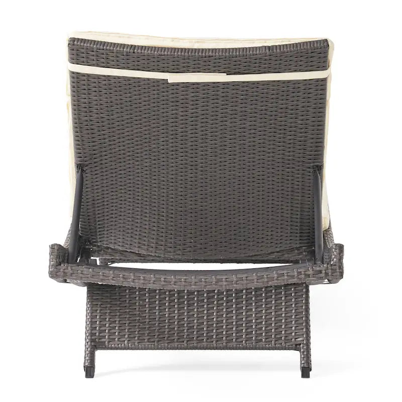 Chaise longue d'extérieur Hypoint en osier sans accoudoirs avec coussin, par Christopher Knight Home