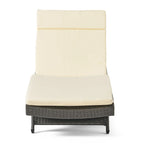 Chaise longue d'extérieur Hypoint en osier sans accoudoirs avec coussin, par Christopher Knight Home