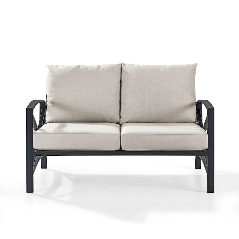 Canapé d'extérieur deux places Crosley Kaplan en acier bronze huilé avec coussins couleur avoine - 137 cm (L) x 77,5 cm (P) x 81 cm (H)