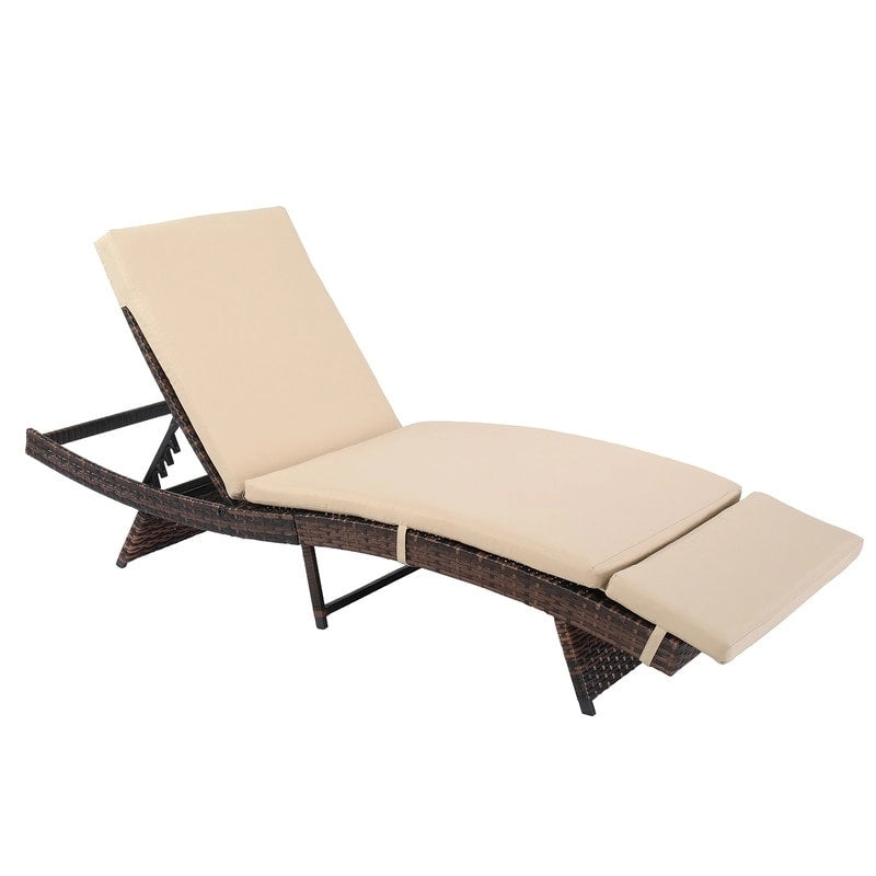 Chaise longue de jardin en osier avec coussin