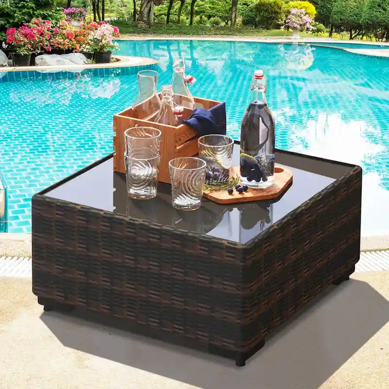 Ensemble de salon de jardin Patio Watcher 8 places en rotin avec coussins et table basse