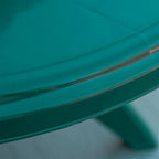 Table de patio ronde en plastique Outsunny avec trou pour parasol, table à manger