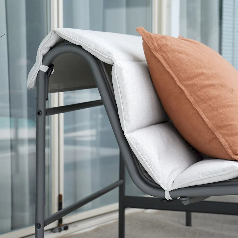 Ensemble de 3 chaises longues et table d'extérieur avec coussins amovibles