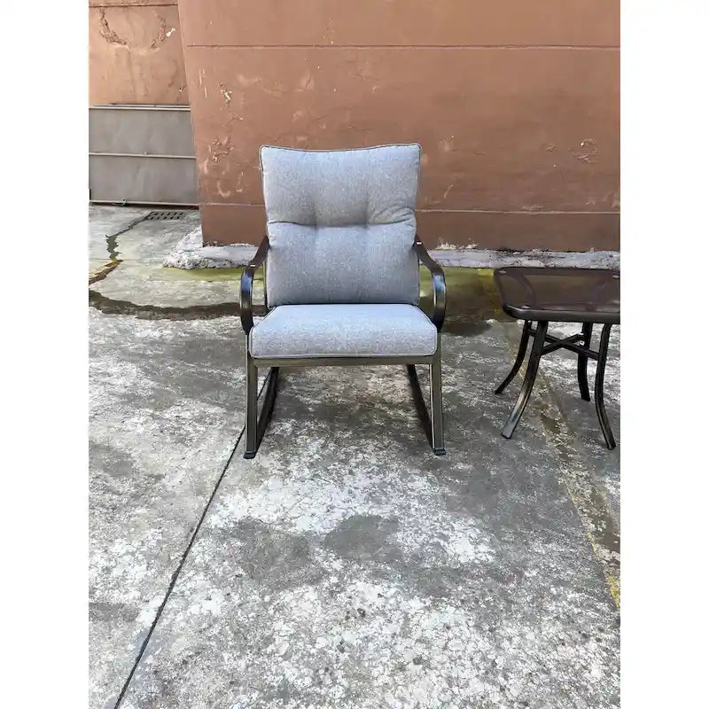 Ensemble fauteuil à bascule et table basse de taille moyenne, hauteur de chaise ergonomique conçue pour réduire la flexion des genoux