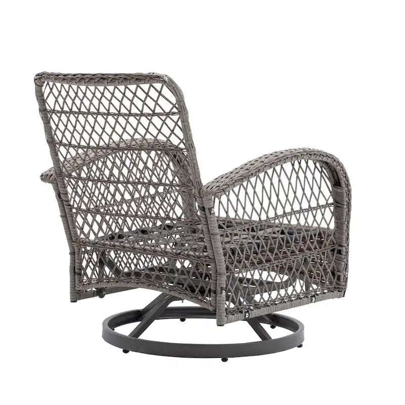 Ensemble de 3 fauteuils de jardin pivotants à bascule, avec coussins épais et table basse.