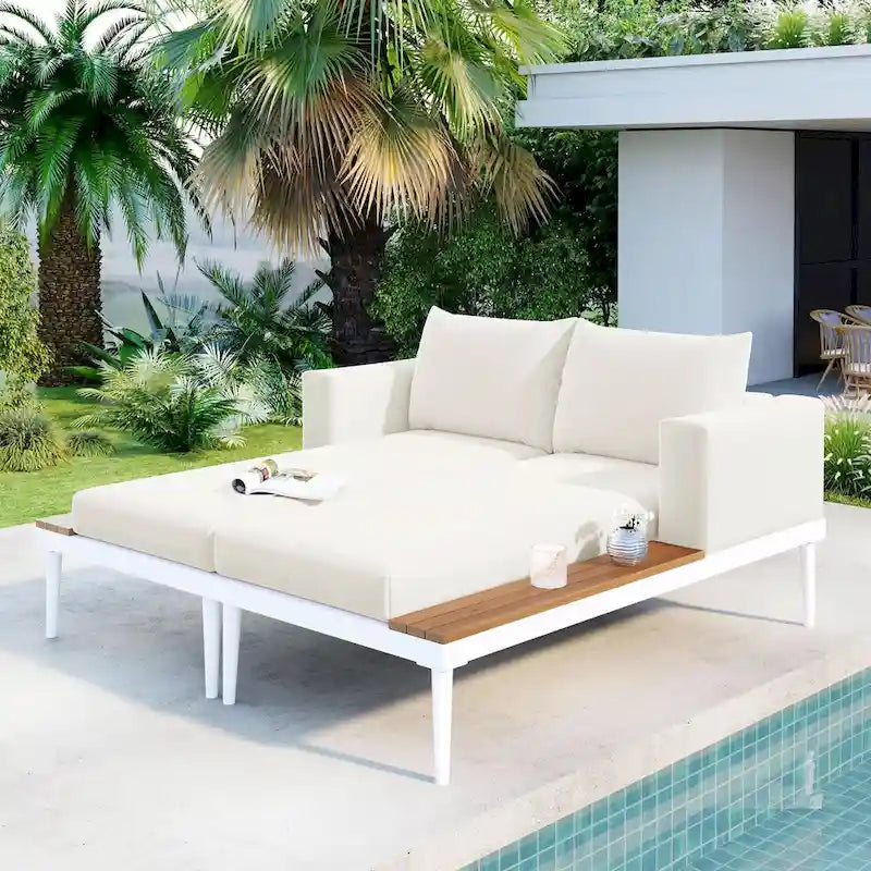 Lit de jour d'extérieur moderne en métal avec espaces latéraux recouverts de bois, chaises longues rembourrées 2 en 1