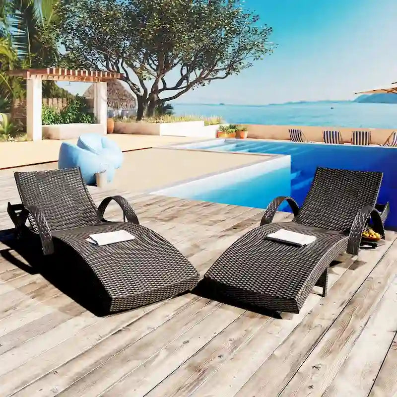 Ensemble de 2 chaises longues en osier de 80 cm, chaise longue de patio en rotin inclinable avec table d'appoint coulissante et dossier réglable ergonomique