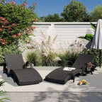 Ensemble de 2 chaises longues en osier de 80 cm, chaise longue de patio en rotin inclinable avec table d'appoint coulissante et dossier réglable ergonomique
