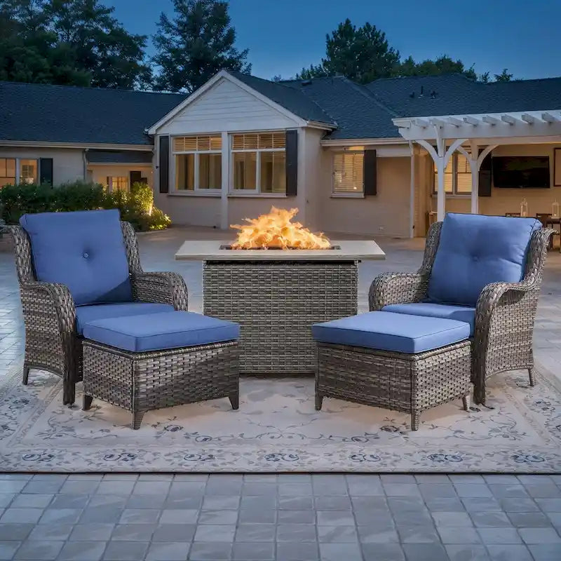 Ensemble table, fauteuils et pouf de patio avec foyer au propane - Gris